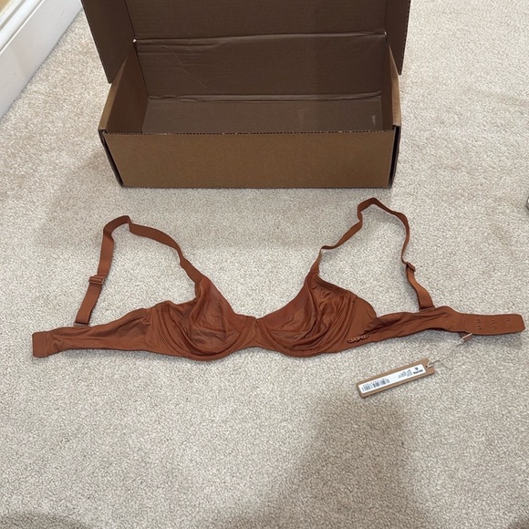 SKIMS Brown Women's Bra, 32B, unlined - Picture 1 of 5